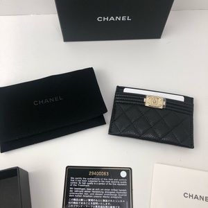 BNWT 100% Auth Black Chanel Boy Cardholder